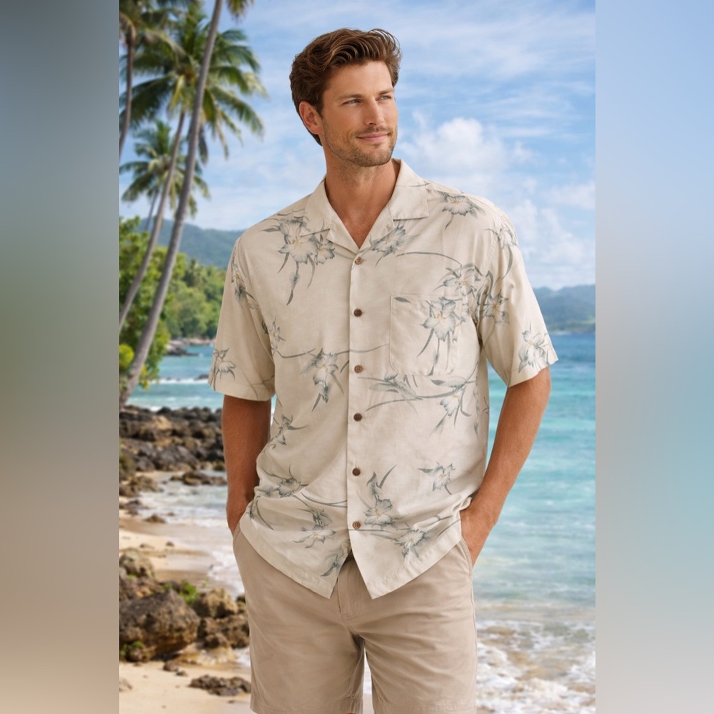 Tommy Bahama 100% Silk Hawaiian Shirt Men’s Large Floral Tropical Button Up